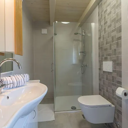 Idyllisches Istrisches Steinhaus Mit Whirlpool, Tischtennis, Grill Und Klimatisierten Schlafzimmern ポレッチ
