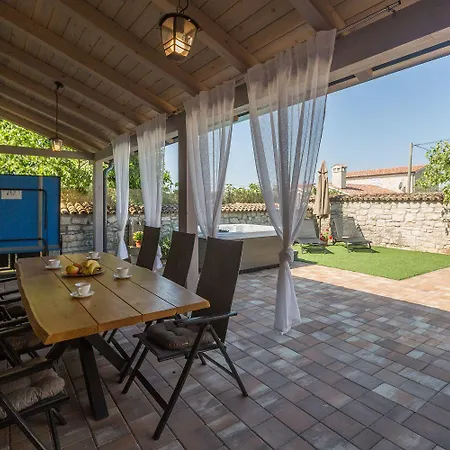 Idyllisches Istrisches Steinhaus Mit Whirlpool, Tischtennis, Grill Und Klimatisierten Schlafzimmern * ポレッチ