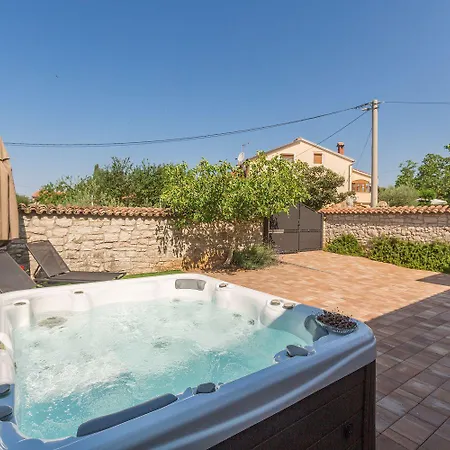 Idyllisches Istrisches Steinhaus Mit Whirlpool, Tischtennis, Grill Und Klimatisierten Schlafzimmern Holiday home